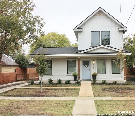 415 Willow - Photo 0