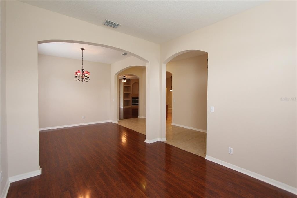 16326 Bridgelawn Avenue - Photo 3