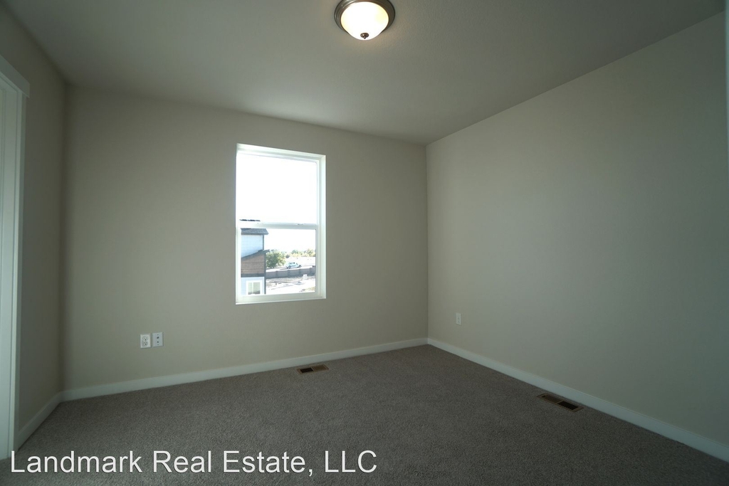 7155 Hunter Jumper Drive - Photo 18