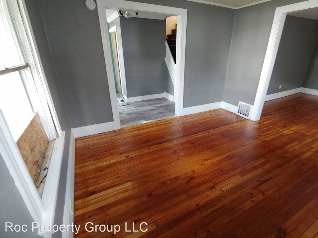 219 Sawyer St - Photo 6