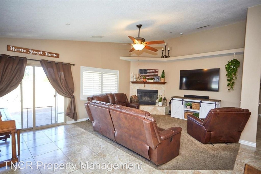 13260 Meteor Dr - Photo 8