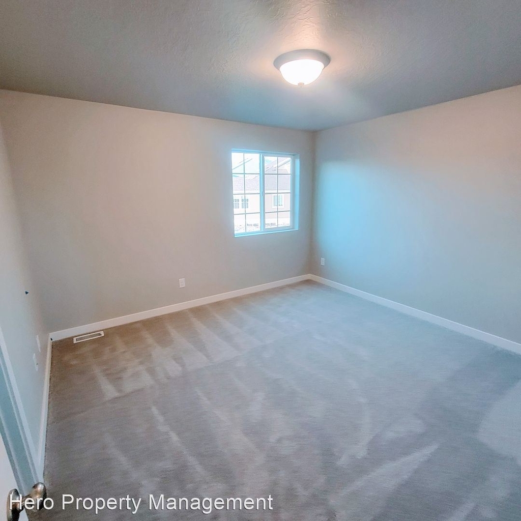 5022 Evergreen Lane - Photo 11