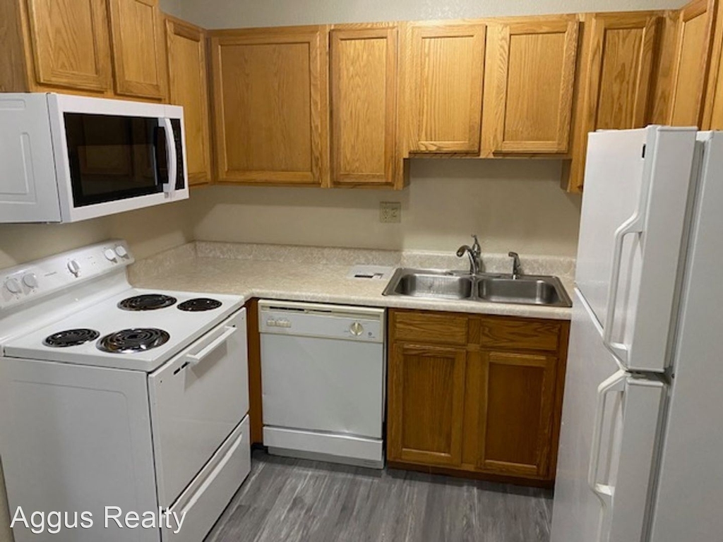 3725 Quail Street, Unit 6 - Photo 3