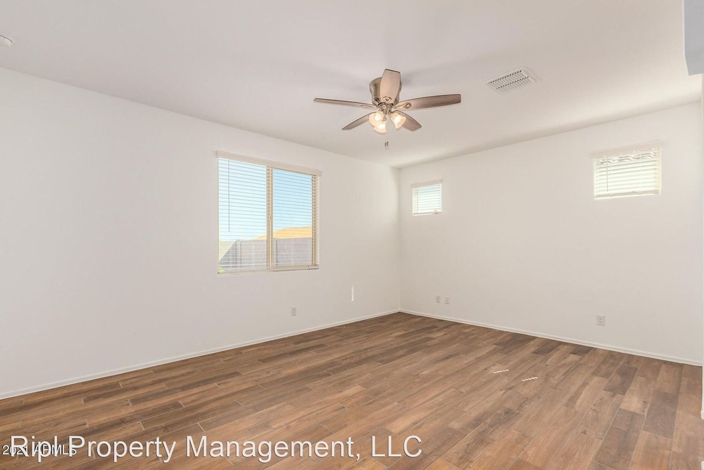 40106 W. Jenna Lane - Photo 11