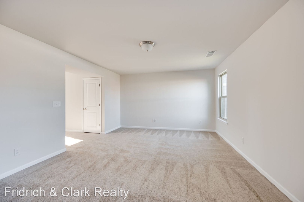 1720 Eastwick Lane - Photo 7