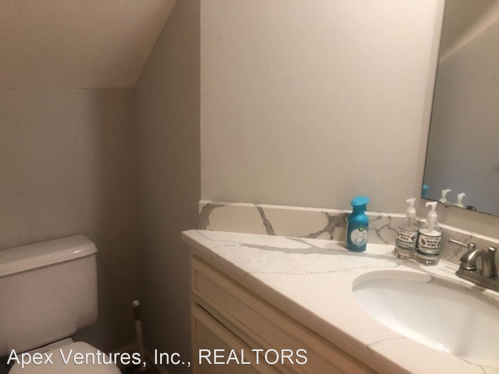 2714 Linmar Ave - Photo 2