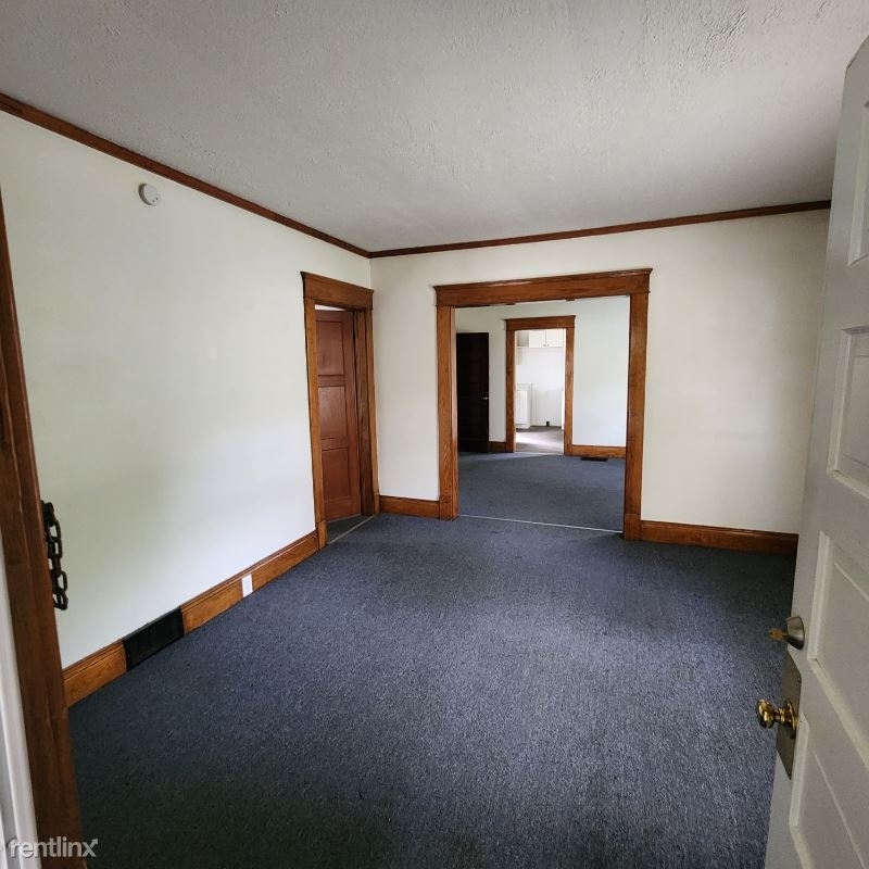 731 N Sycamore #1 - Photo 2