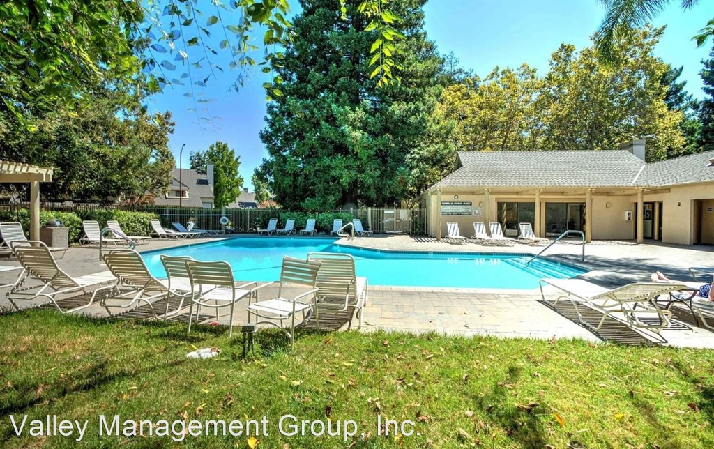 1332 Greenwich Ct. - Photo 0