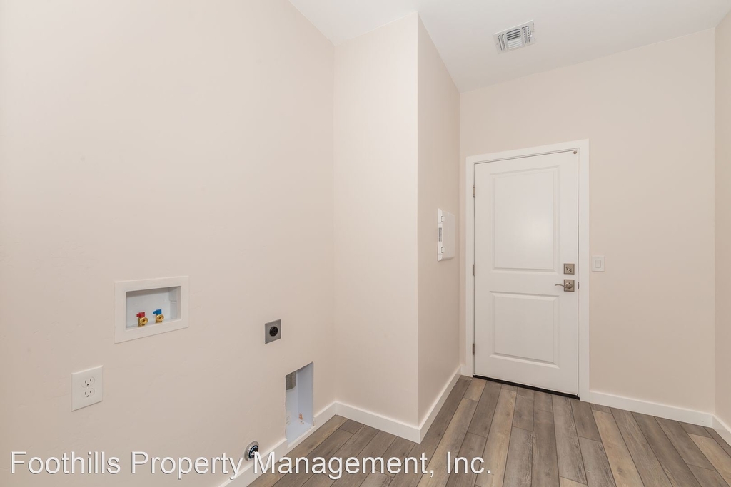 994 Sterling Lane - Photo 10