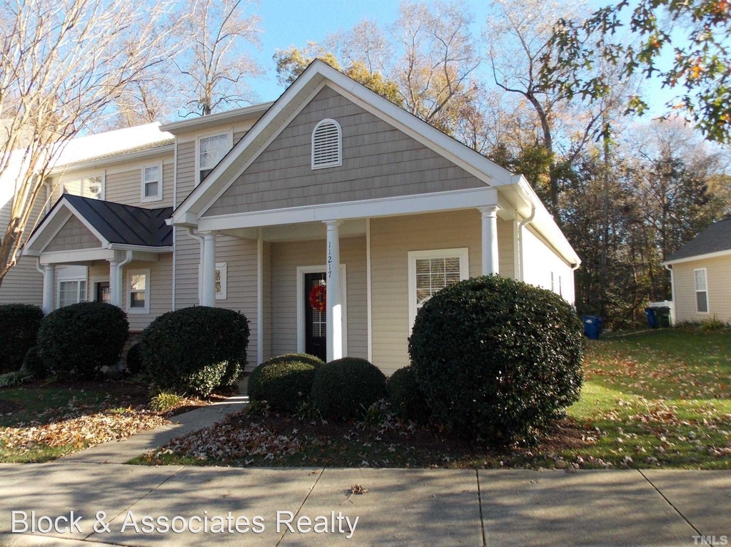 11217 Lofty Heights Place - Photo 0