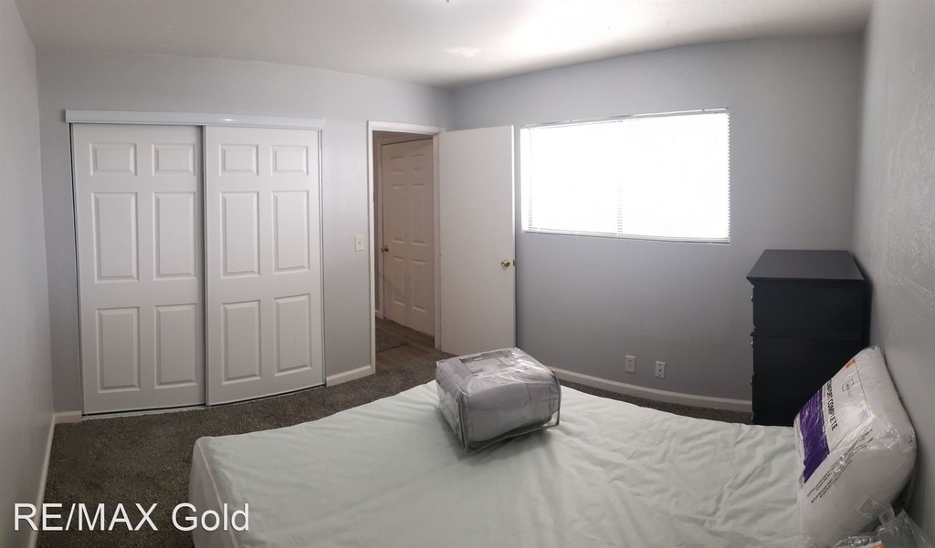 630 D Street - Photo 11