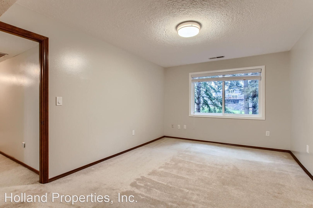 325 Se 18th Ave - Photo 24