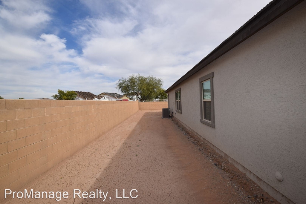 340 S Borromeo Dr - Photo 19