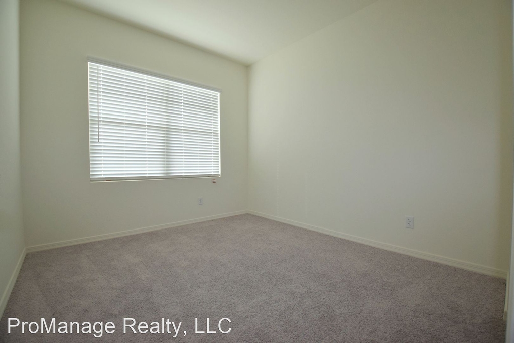 340 S Borromeo Dr - Photo 12