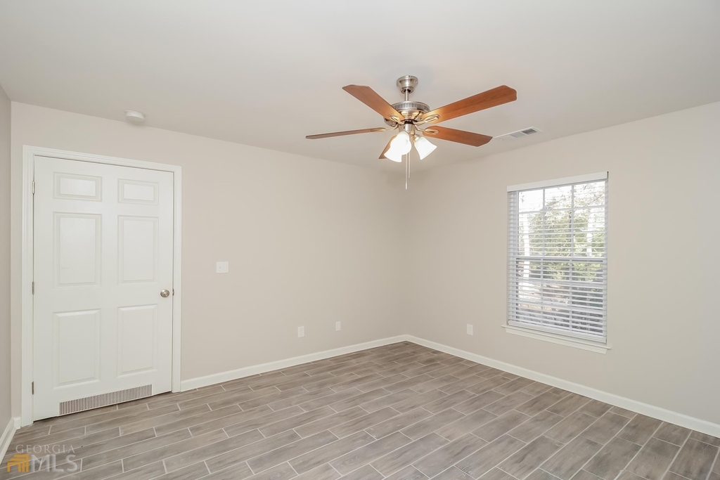 1801 Blossom Lane - Photo 8