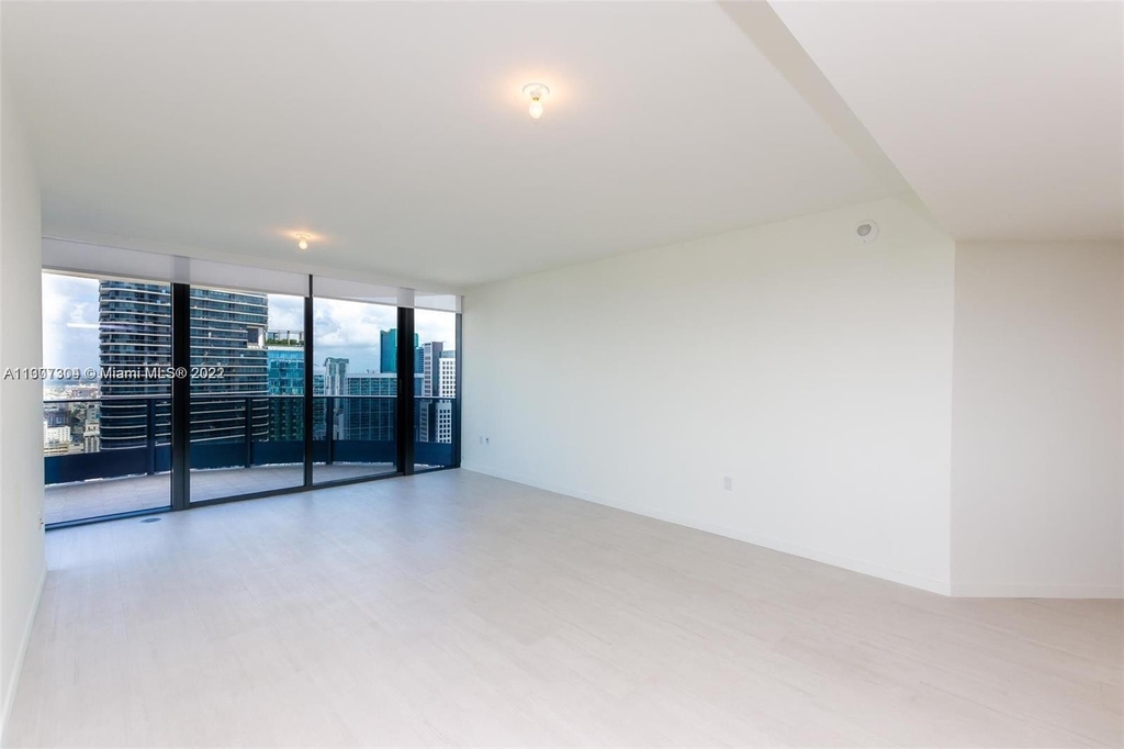 1000 Brickell Plz - Photo 13