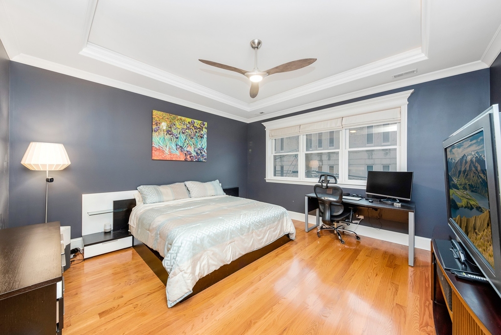 1238 W Jackson Boulevard - Photo 1