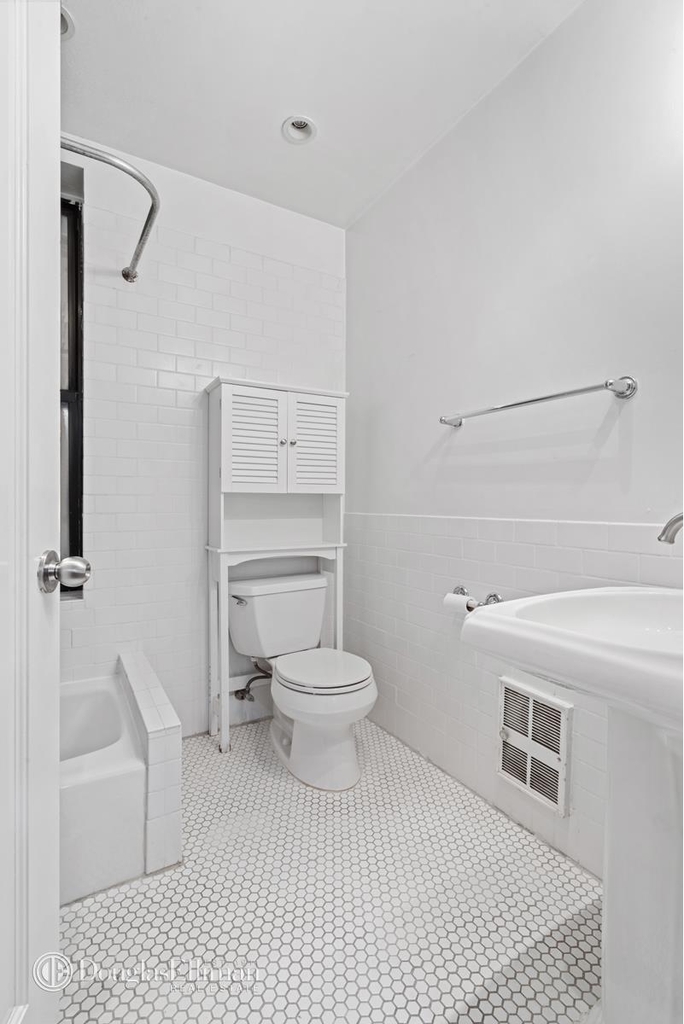 157 Ludlow St - Photo 4