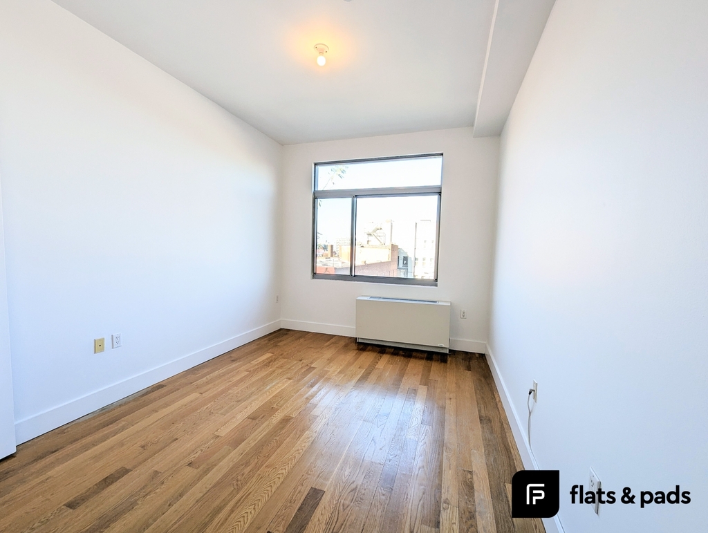 836 Bergen Street - Photo 6