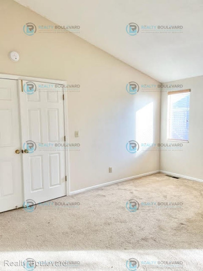 6073 Torrington Dr. - Photo 28