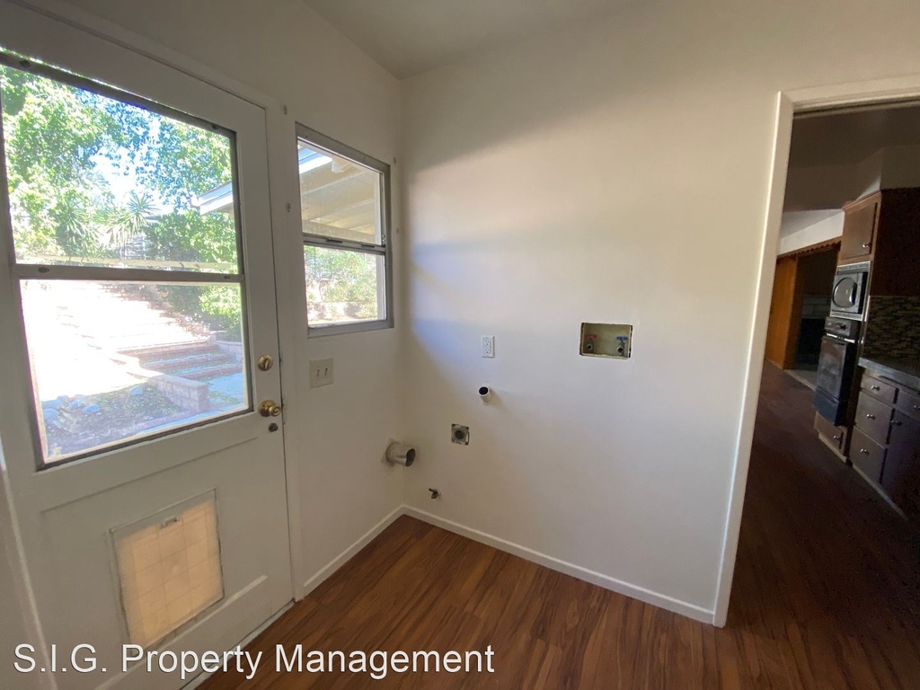 10315 Mcbroom St - Photo 13