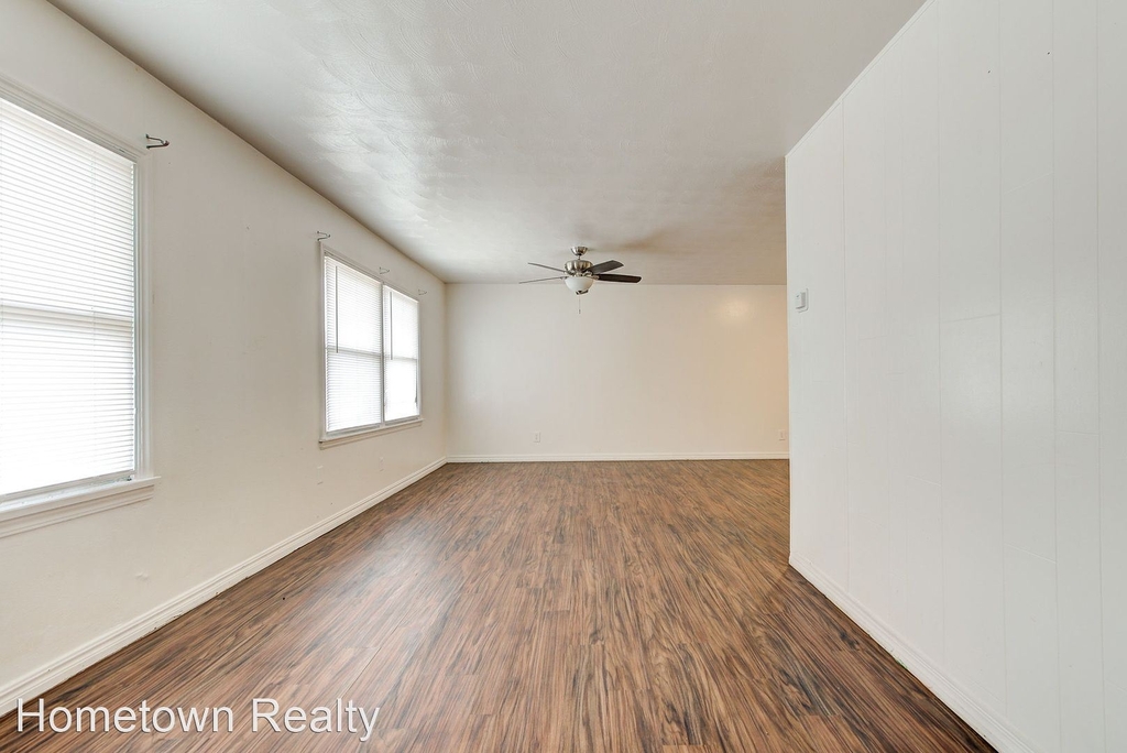 712 N Midwest Boulevard - Photo 4