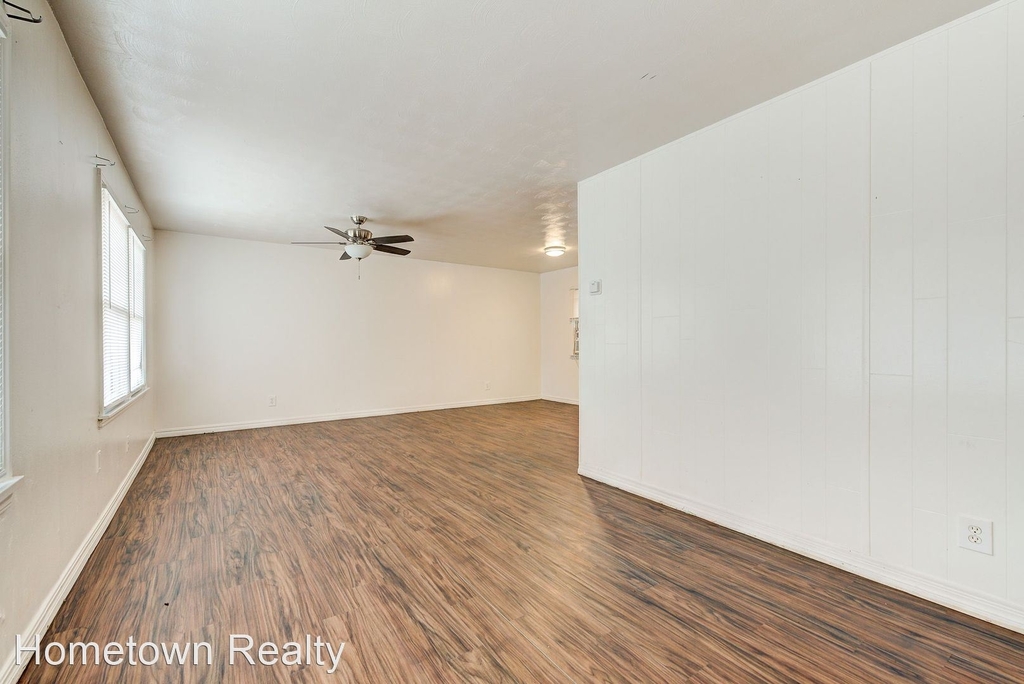 712 N Midwest Boulevard - Photo 5