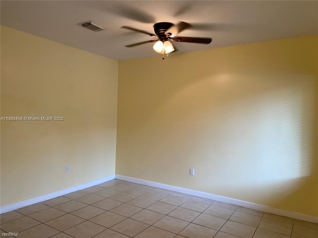 11243 Sw 230th Ter - Photo 5