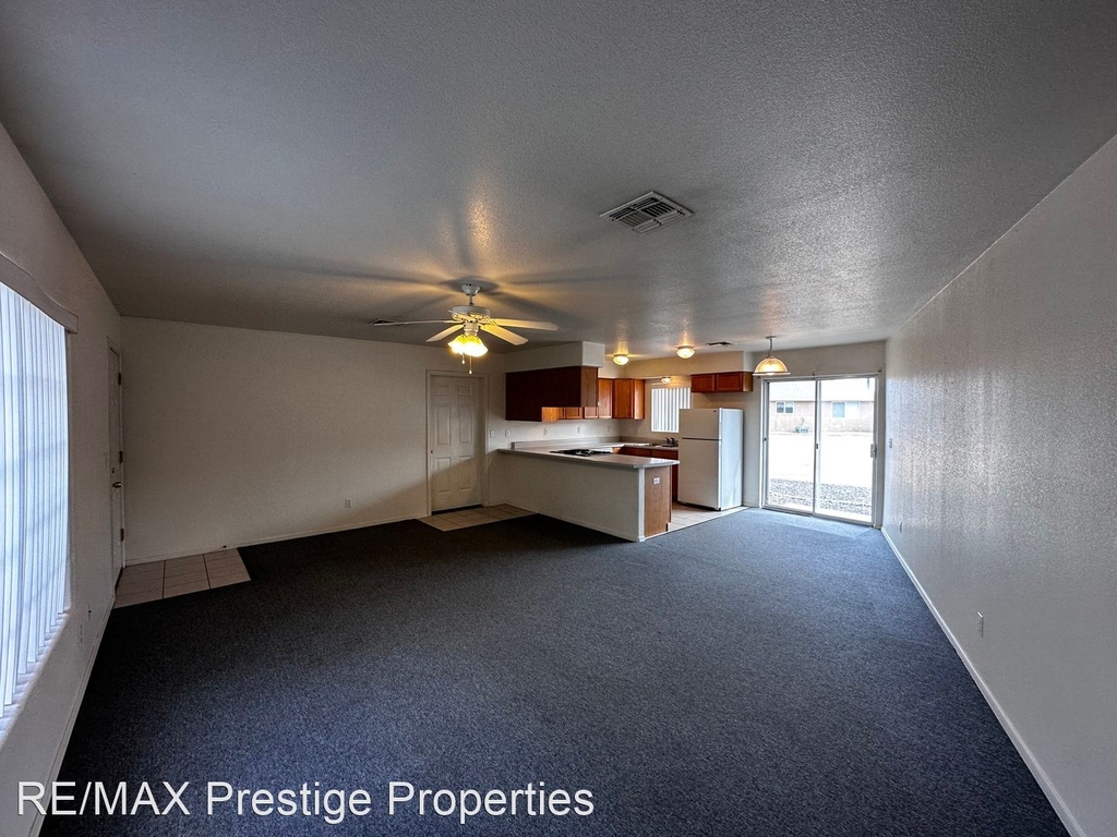 2474 Fox Ct - Photo 4