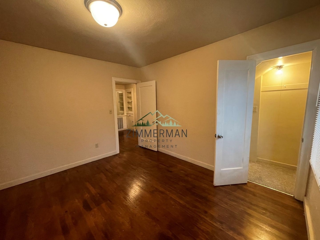 2180 Laurel Ave Ne - Photo 12