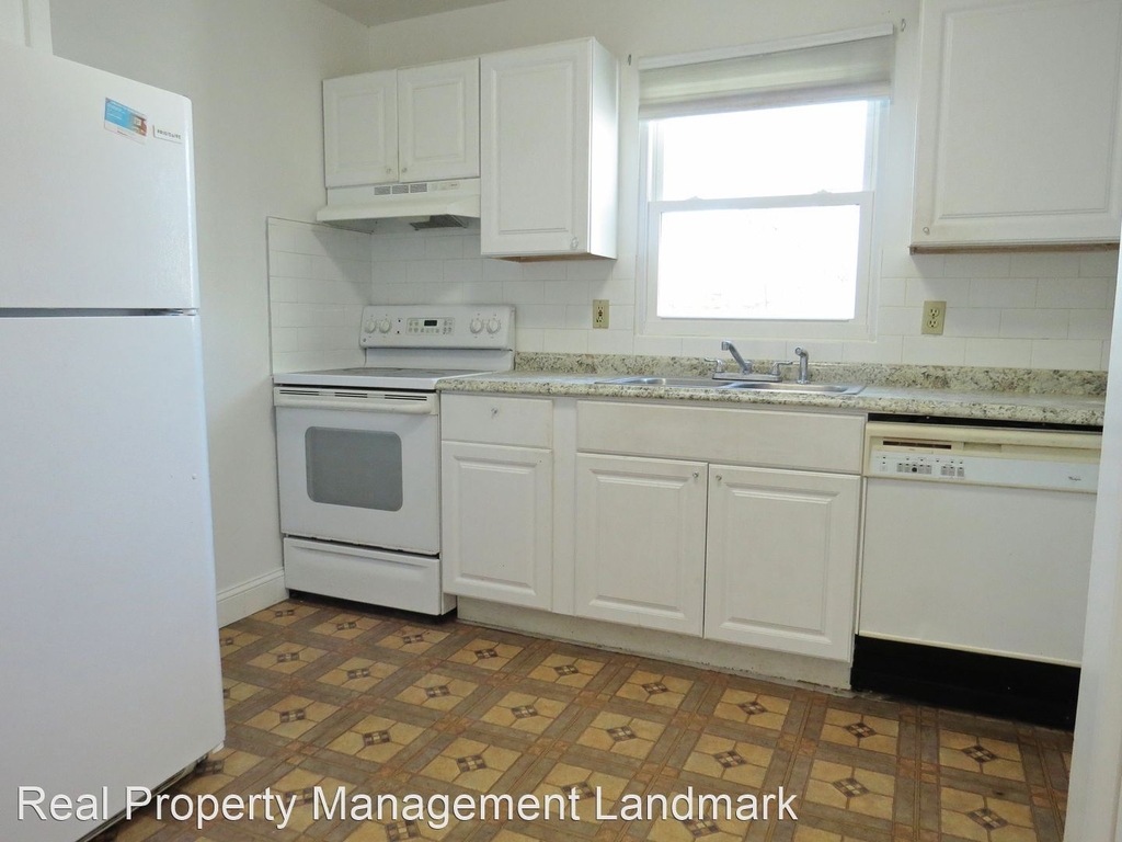 698 Lakeland Avenue 2nd Floor - Photo 1