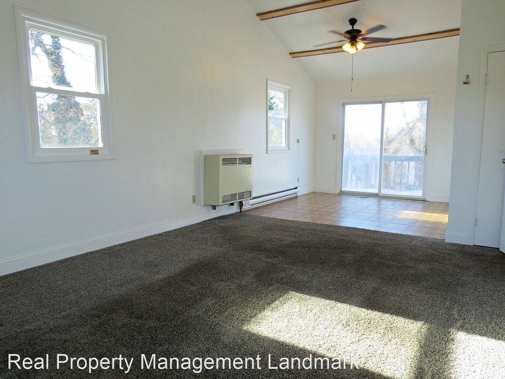 698 Lakeland Avenue 2nd Floor - Photo 3