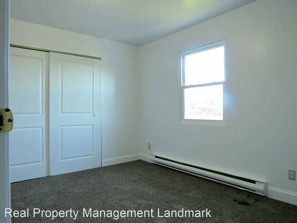 698 Lakeland Avenue 2nd Floor - Photo 5