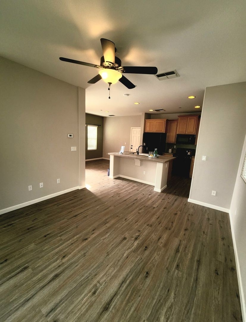 346 Phoenix Circle - Photo 2