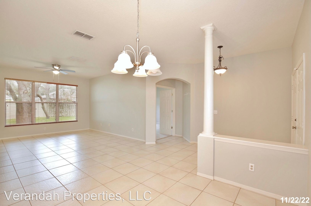 1092 Shimmering Sand Dr - Photo 3