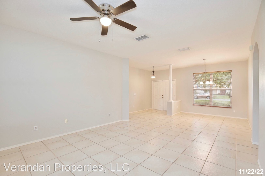 1092 Shimmering Sand Dr - Photo 4