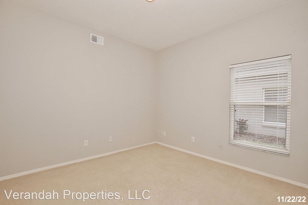 1092 Shimmering Sand Dr - Photo 16