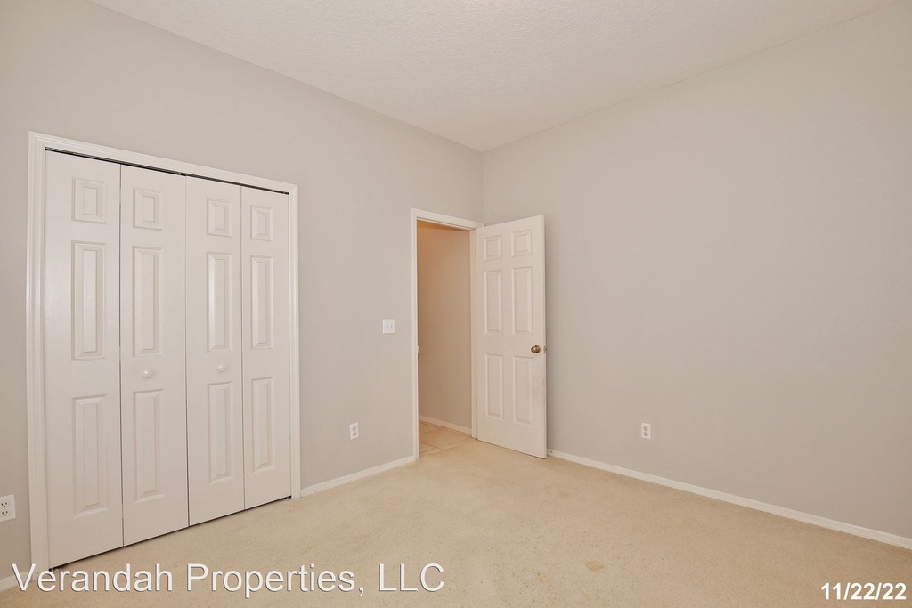 1092 Shimmering Sand Dr - Photo 17