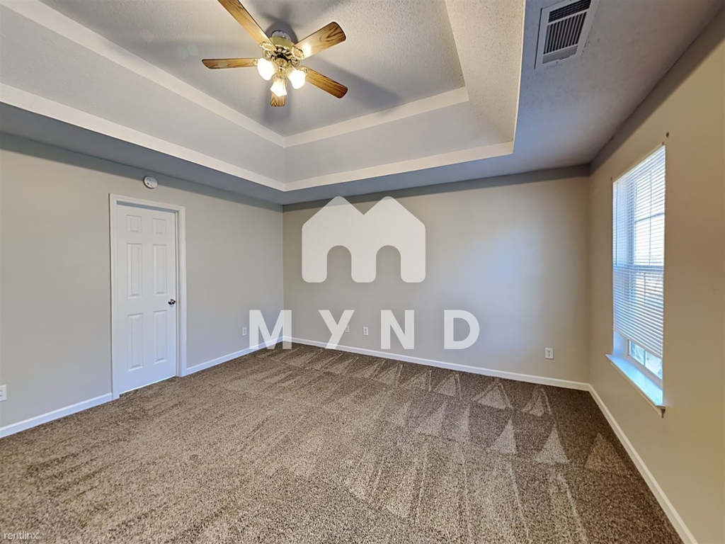 300 Mystic Court - Photo 22