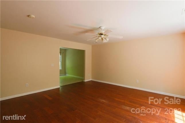 7024 R Lakeland Drive - Photo 2