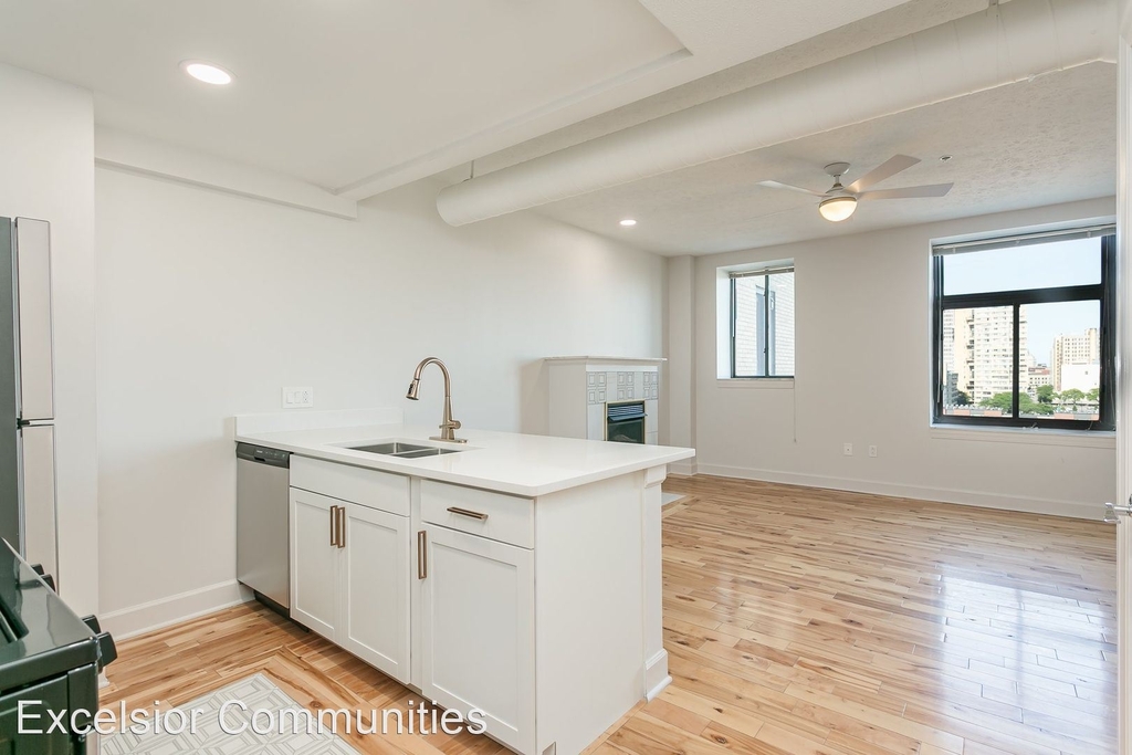 277 Alexander Street - Photo 2