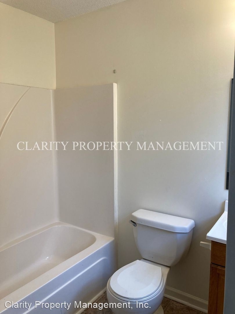 **132 Ashley Court - Photo 14