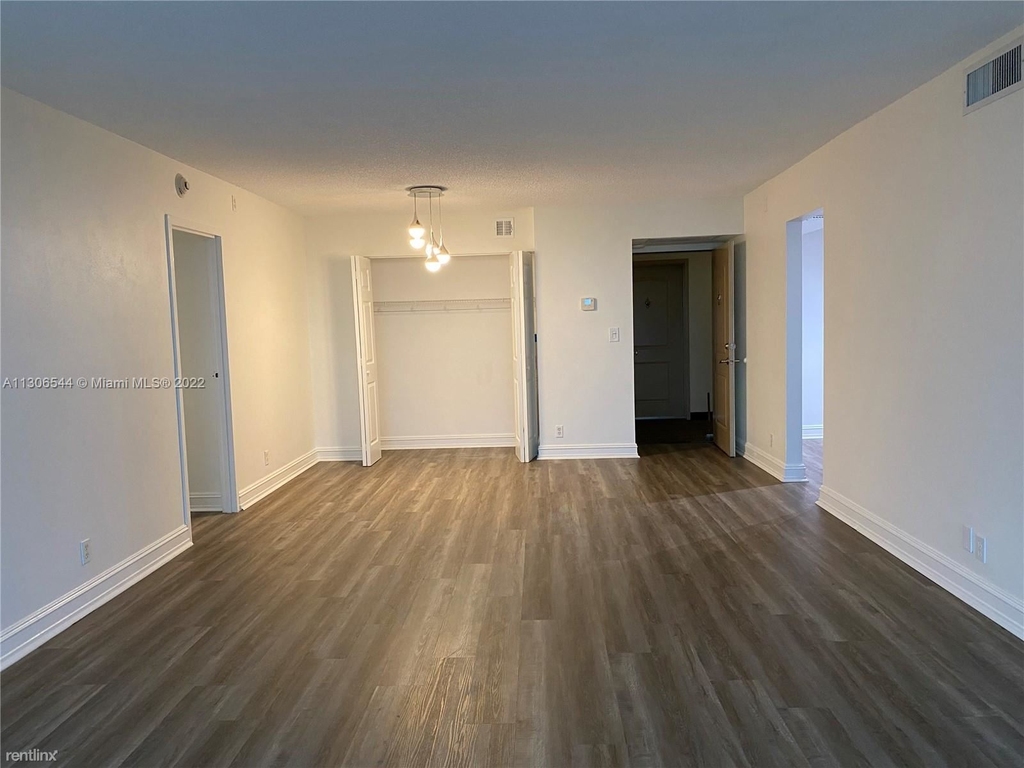 100 Bayview Dr Apt 622 - Photo 1