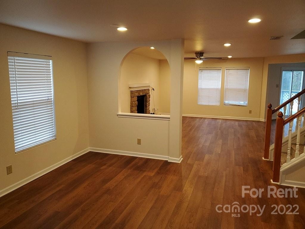 13926 Lawrence Farm Lane - Photo 2