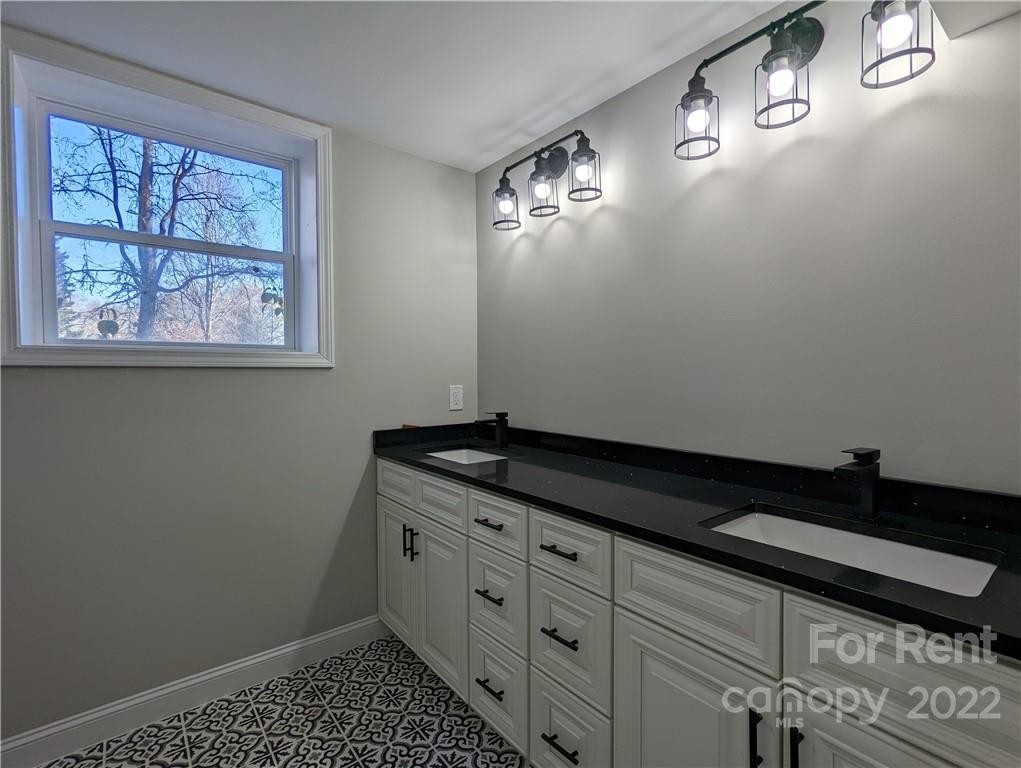 516 Annex Avenue - Photo 33