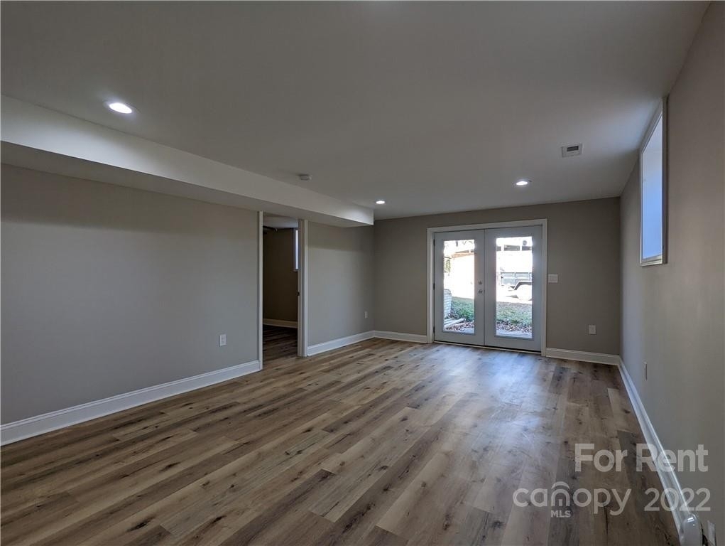 516 Annex Avenue - Photo 32