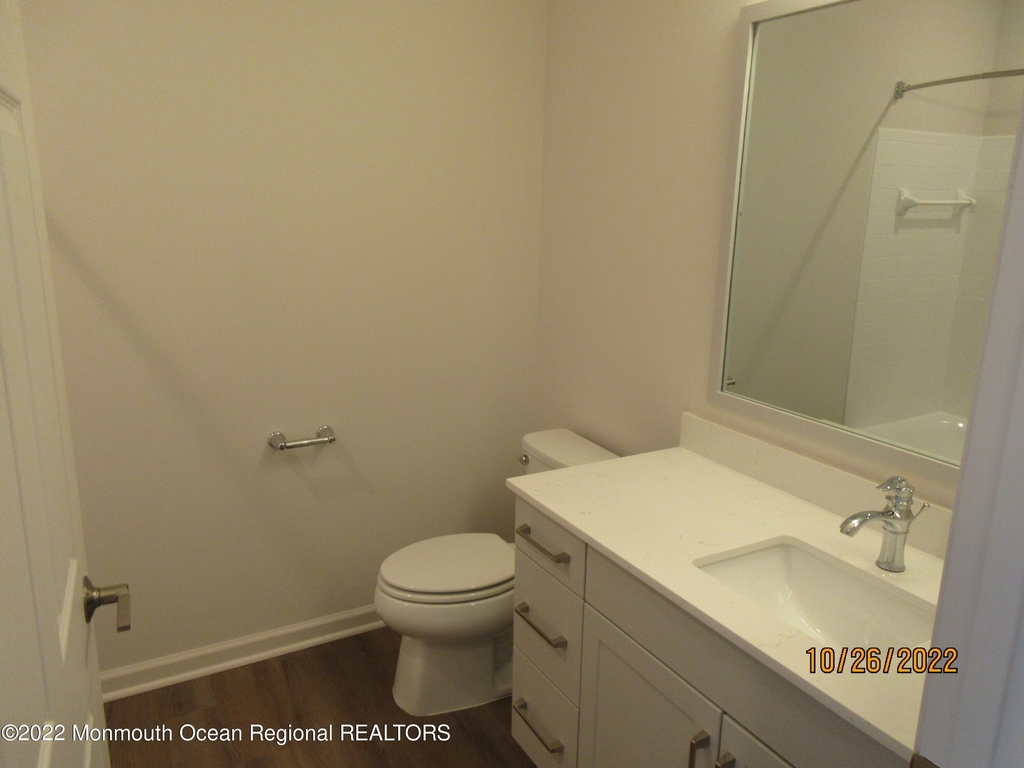 900 Wessex Place - Photo 13