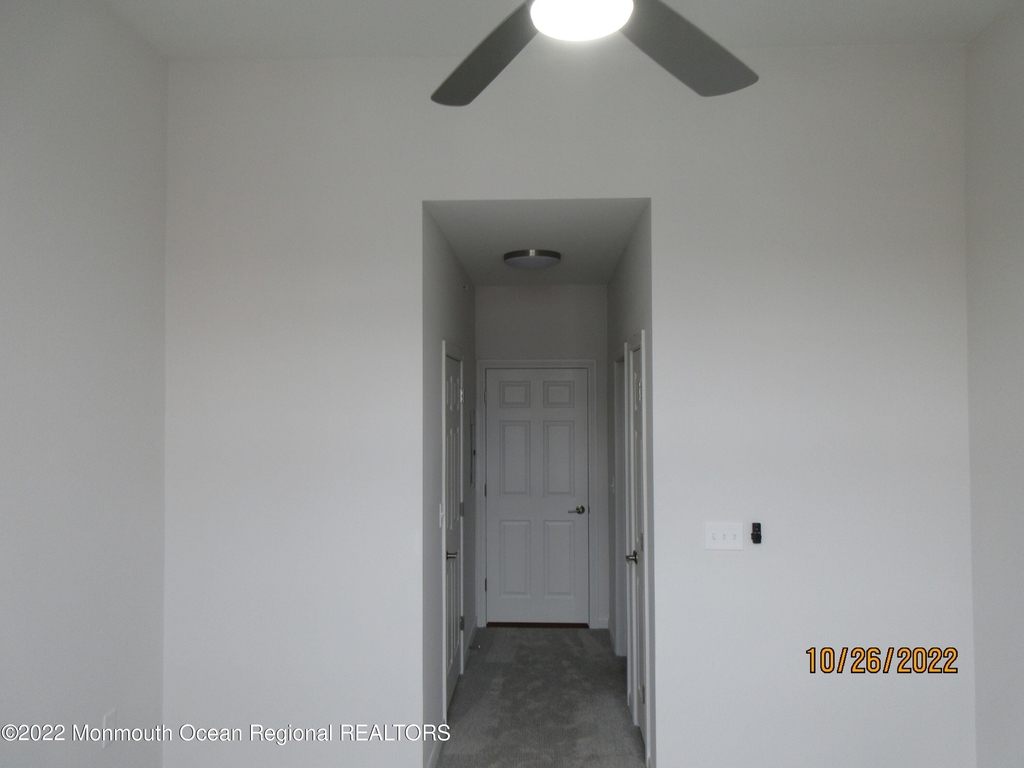 900 Wessex Place - Photo 10