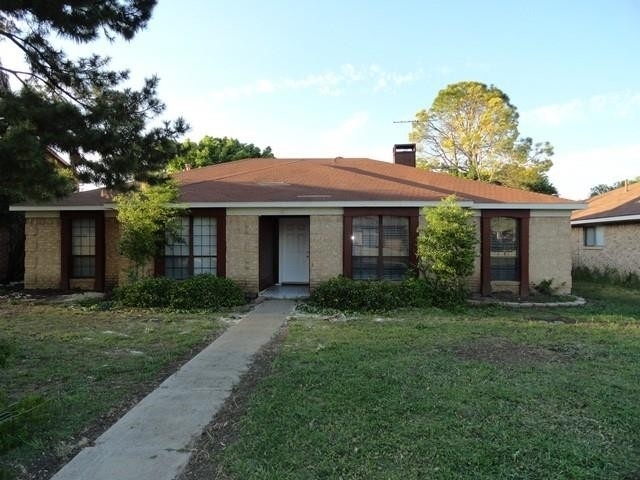 1877 Tucson Drive - Photo 0