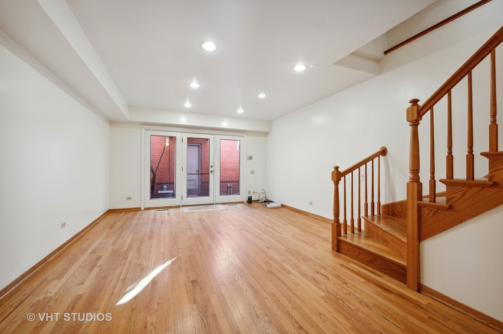 851 W Gunnison Street - Photo 22